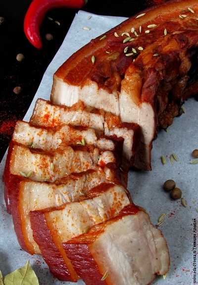 Как приготовить свиные щеки, запеченные в духовке
