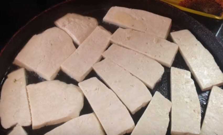 Как можно пожарить сыр сулугуни на сковороде