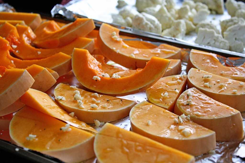 Кусочки тыквы, запеченные в духовке – 10 вкусных рецептов