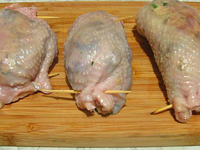 Фаршированные куриные шейки рецепт с фото - 1000.menu