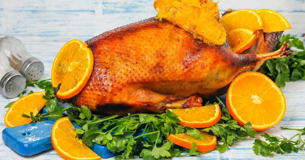 Курица, запечённая с апельсинами и луком - 6 пошаговых фото в рецепте