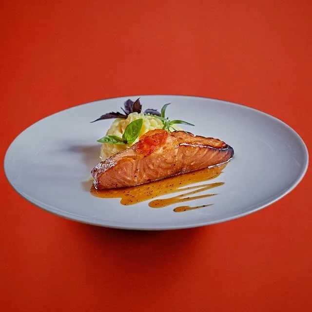 Стейк лосося в фольге в духовке рецепт с фото пошагово - 1000.menu